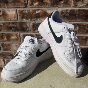 Nike Air Kids in size 4Y